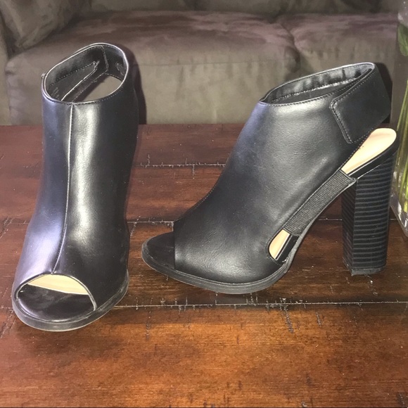 Chunky four inch heels. - Picture 3 of 6